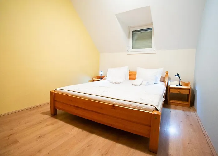Strandi Apartmanok- Magyar Tenger Balatonmariafurdo